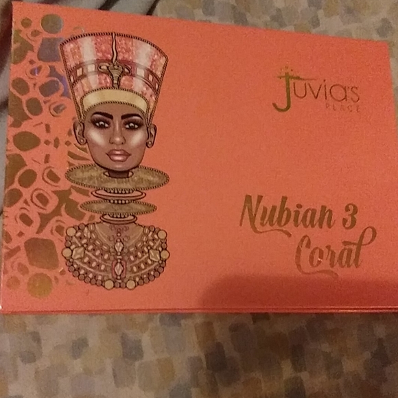 Juvias place eyeshadow pallet - Picture 1 of 2